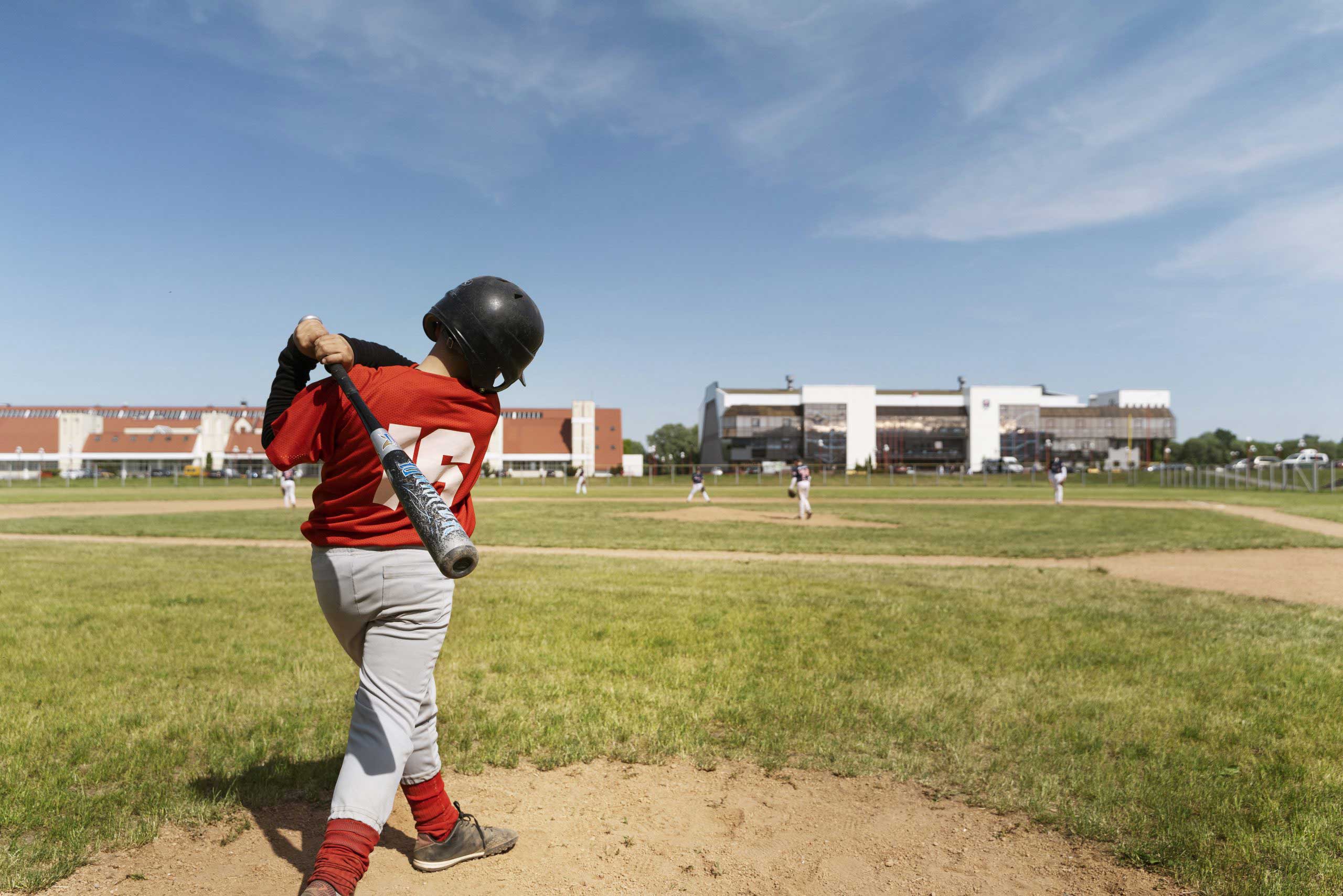What’s the difference between a Senior League Bat and a Youth Baseball Bat?